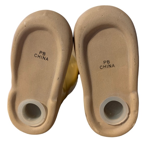 Pottery Barn Rain boot salt and pepper shakers yellow - Picture 6 of 7